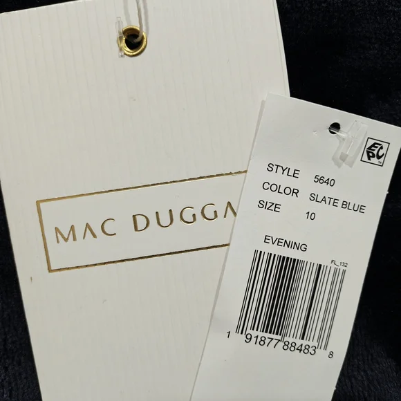 Mac Duggal Evening Gown Size 10 - Picture 5 of 9